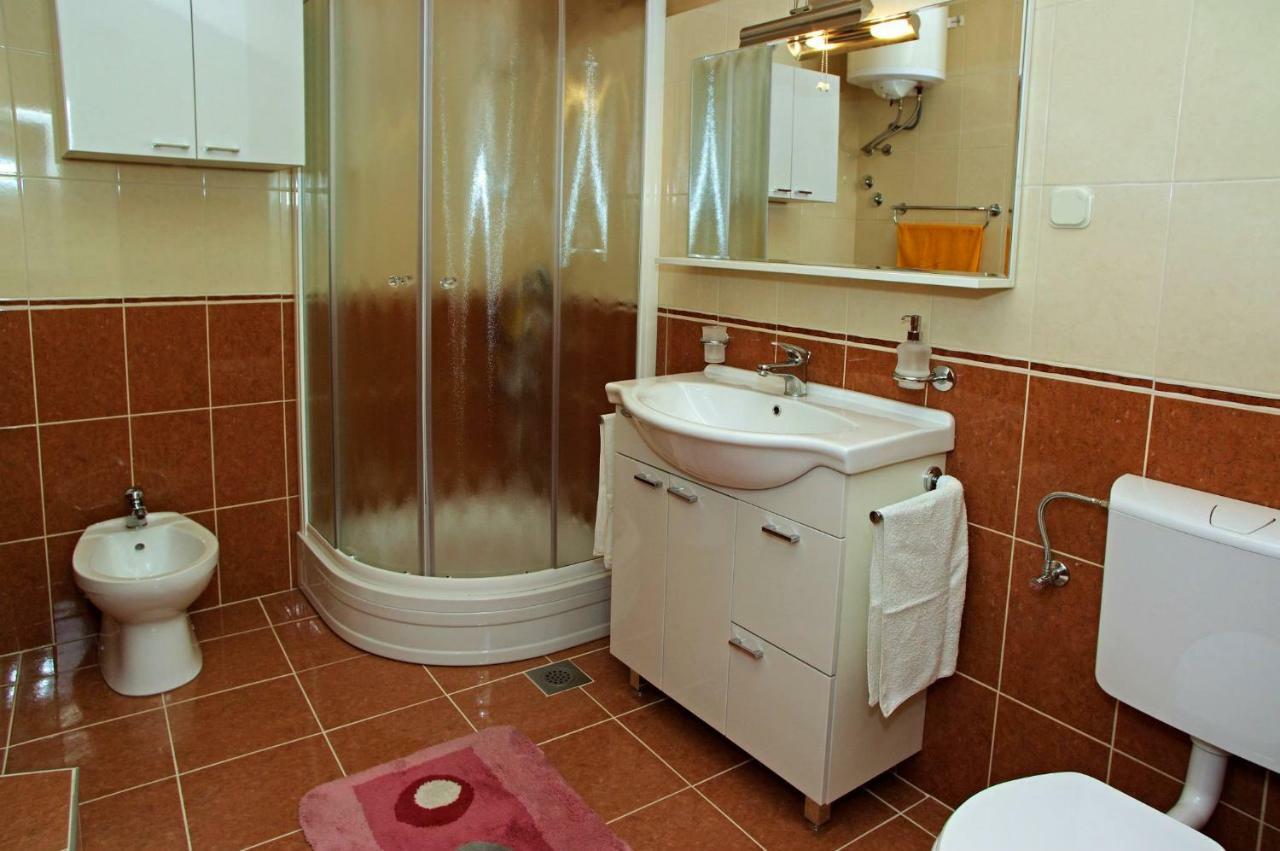 Apartment Menego A2 Bol-Center, Croatia Kültér fotó